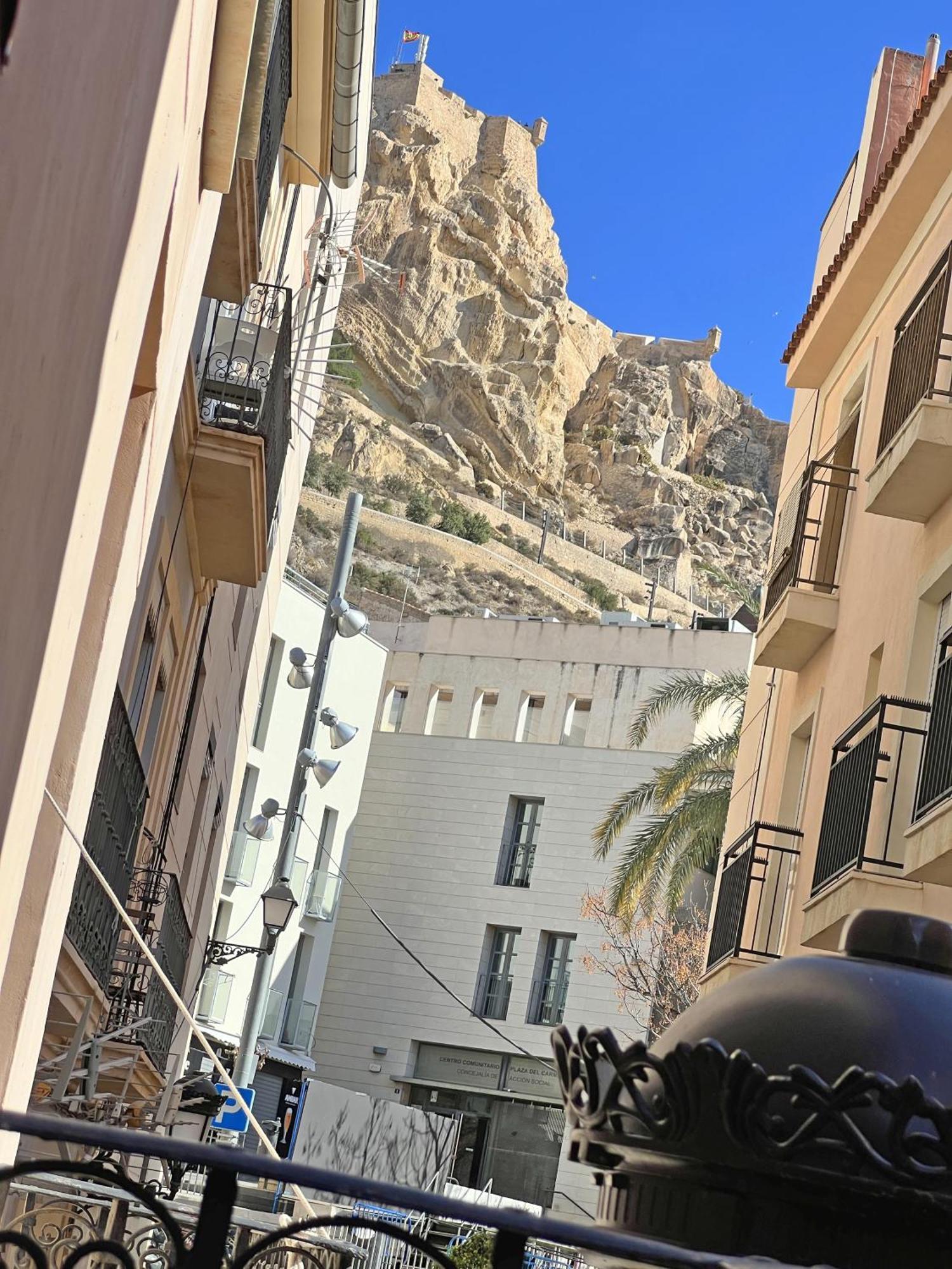 Puro Centro. 500M Del Mar. A/C Apartment Alicante Luaran gambar